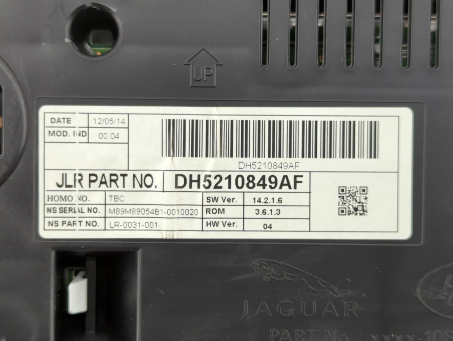 2013-2015 Land Rover Lr2 Instrument Cluster Speedometer Gauges P/N:DH52-10849-AF DH52-10849-AE Fits Fits 2013 2014 2015 OEM 