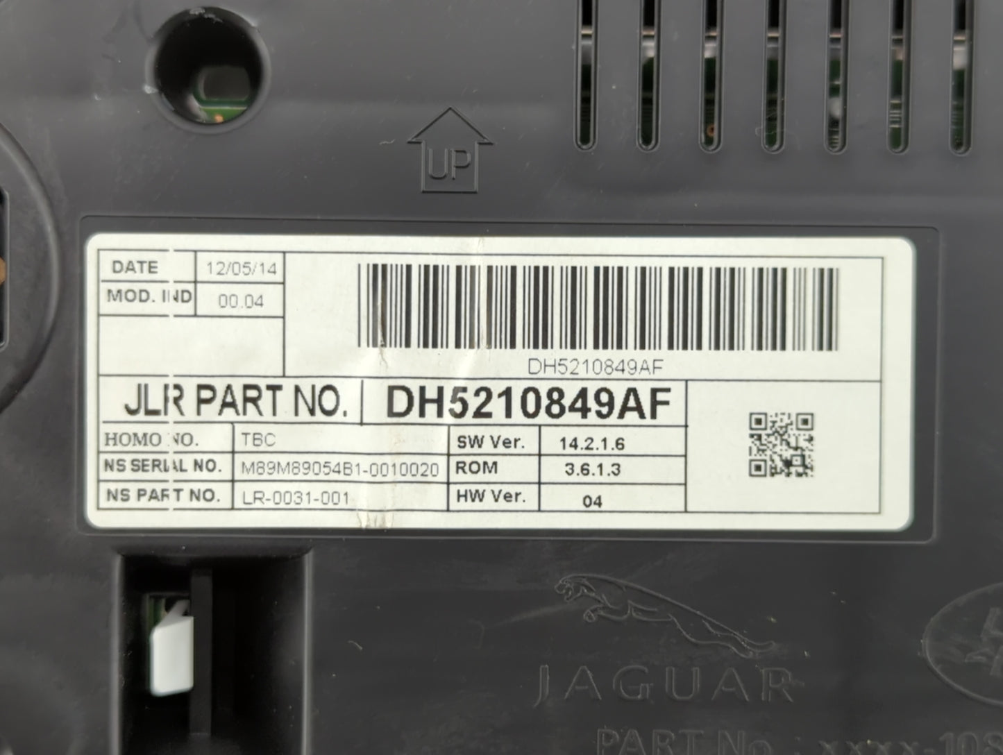 2013-2015 Land Rover Lr2 Instrument Cluster Speedometer Gauges P/N:DH52-10849-AF DH52-10849-AE Fits Fits 2013 2014 2015 OEM 