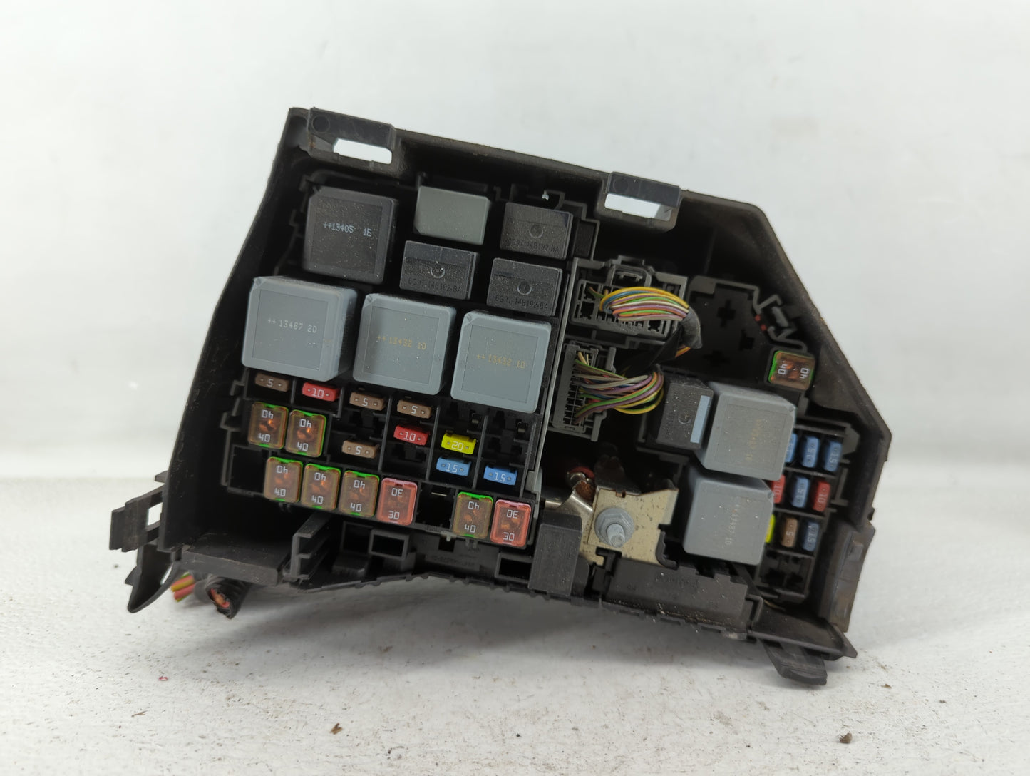 2013-2015 Land Rover Lr2 Fusebox Fuse Box Panel Relay Module P/N:6G9T-14A390-AF Fits Fits 2013 2014 2015 OEM Used Auto Parts