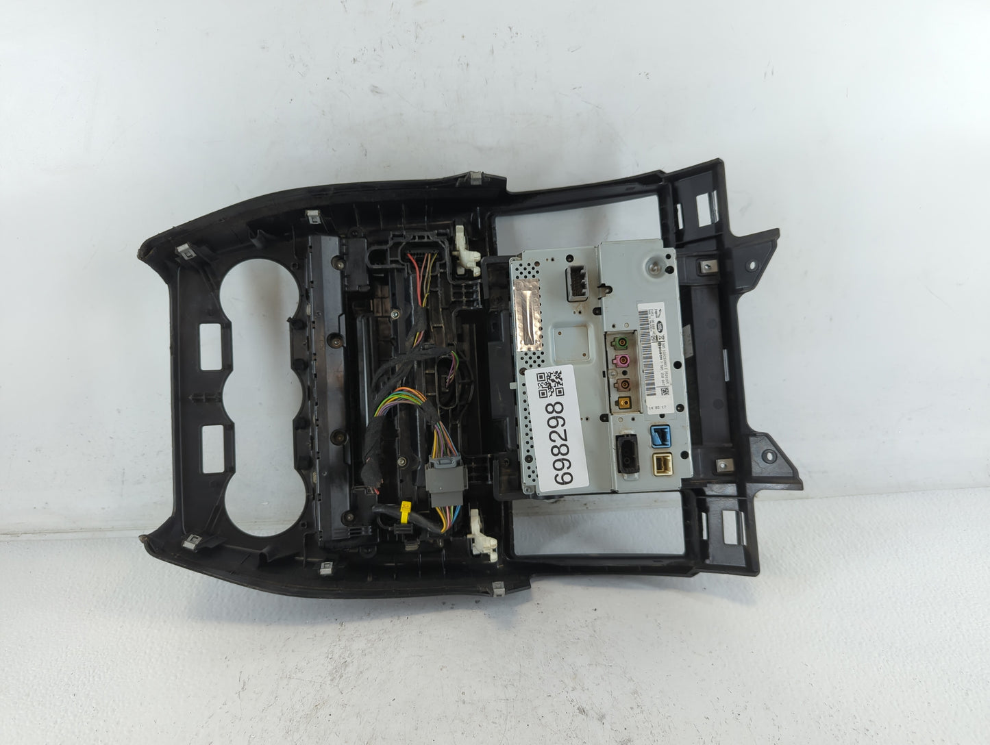 2013-2015 Land Rover Lr2 Radio AM FM Cd Player Receiver Replacement P/N:905 EQ9GS2003 E 3528365 EH52 10E889 Fits OEM Used Au
