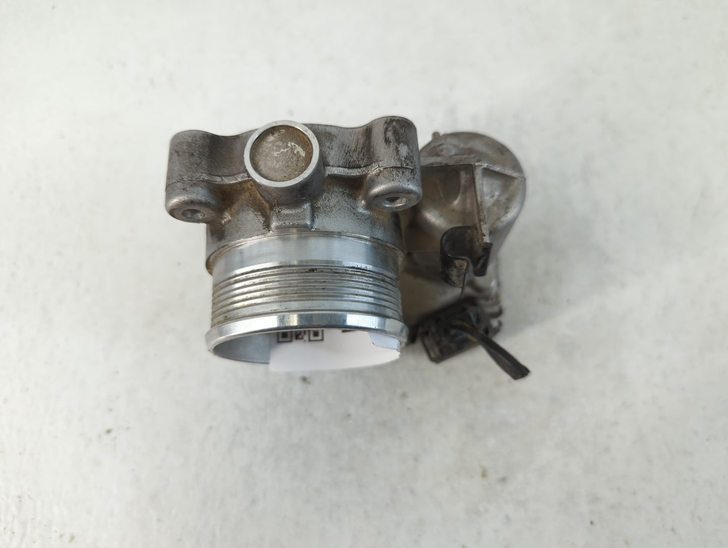 2013-2015 Land Rover Lr2 Throttle Body P/N:AG9E-9F991-AA Fits Fits 2012 2013 2014 2015 OEM Used Auto Parts - Oemusedautopart