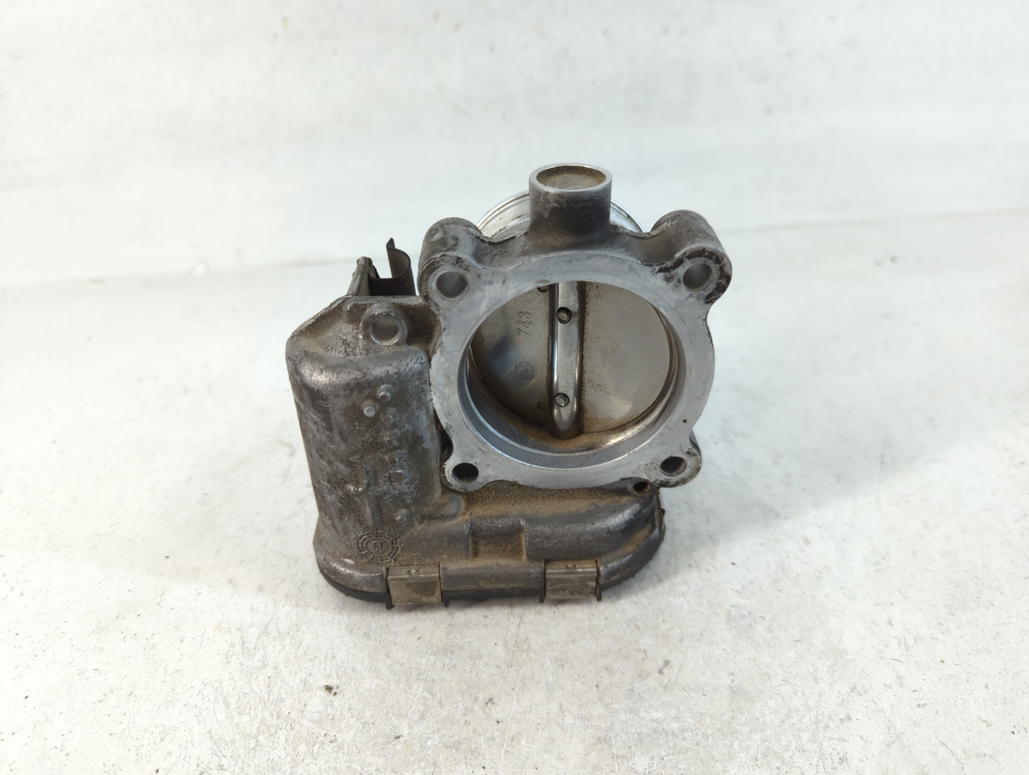 2013-2015 Land Rover Lr2 Throttle Body P/N:AG9E-9F991-AA Fits Fits 2012 2013 2014 2015 OEM Used Auto Parts - Oemusedautopart