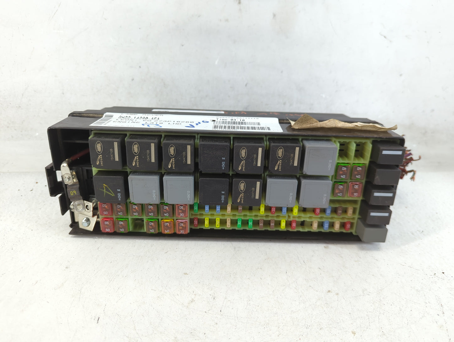 2014-2016 Land Rover Lr4 Fusebox Fuse Box Panel Relay Module P/N:GH22-14290-AFA Fits Fits 2014 2015 2016 OEM Used Auto Parts