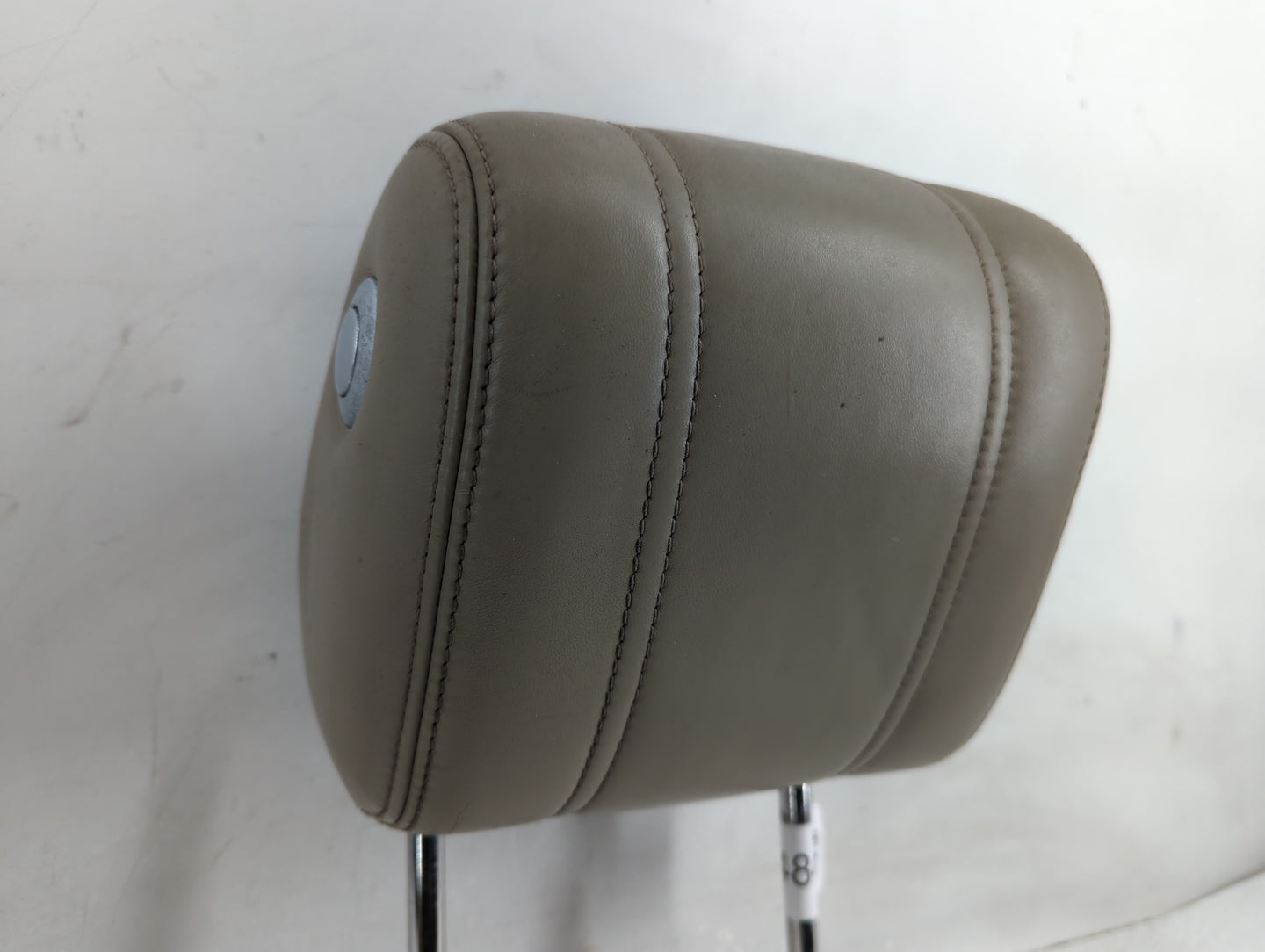 2014 Land Rover Range Rover Headrest Head Rest Front Driver Passenger Seat Fits OEM Used Auto Parts - Oemusedautoparts1.com