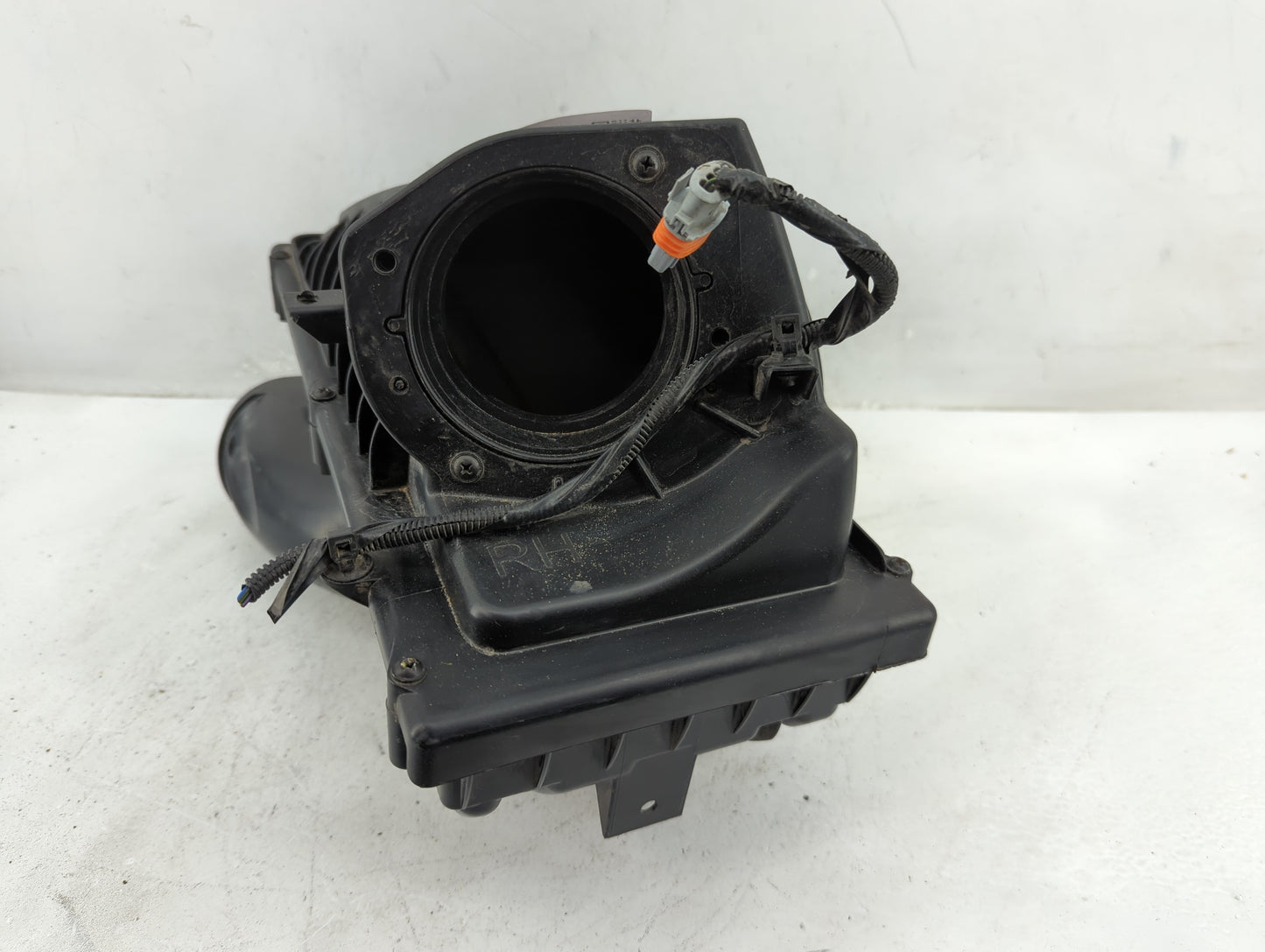 2014-2017 Land Rover Range Rover Air Cleaner Intake-duct Hose Tube - Oemusedautoparts1.com