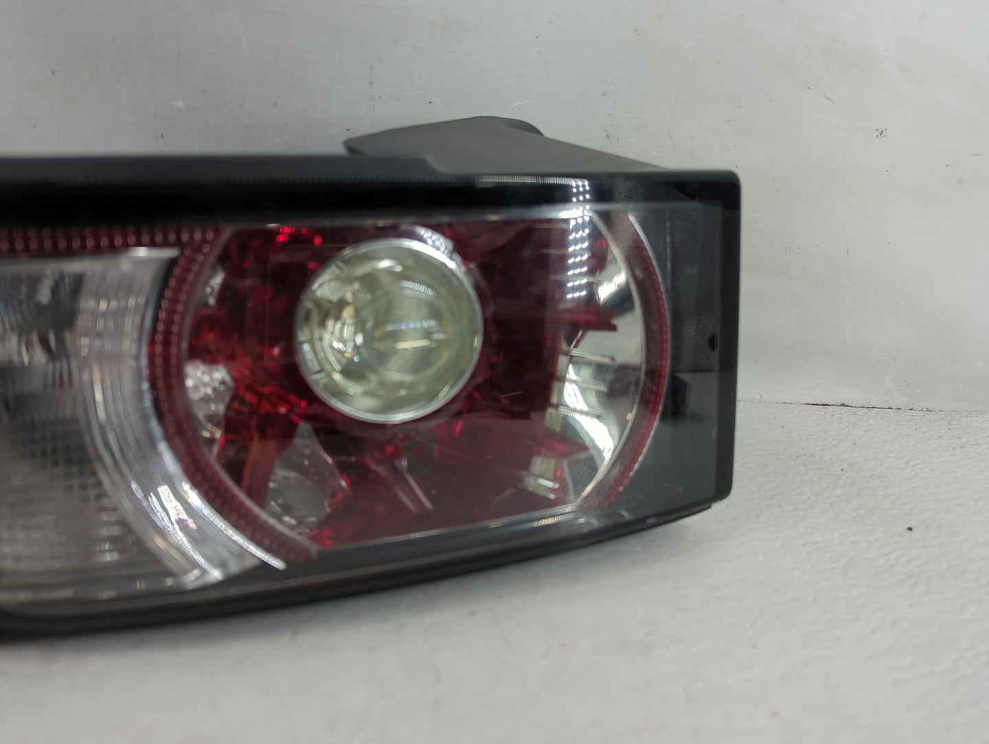2012-2015 Land Rover Range Rover Evoque Tail Light Assembly Driver Left OEM P/N:178926 Fits Fits 2012 2013 2014 2015 OEM Use