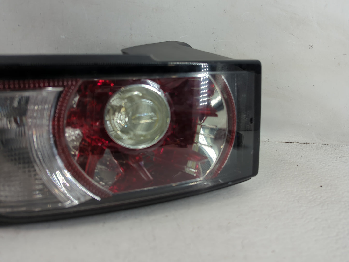 2012-2015 Land Rover Range Rover Evoque Tail Light Assembly Driver Left OEM P/N:178926 Fits Fits 2012 2013 2014 2015 OEM Use
