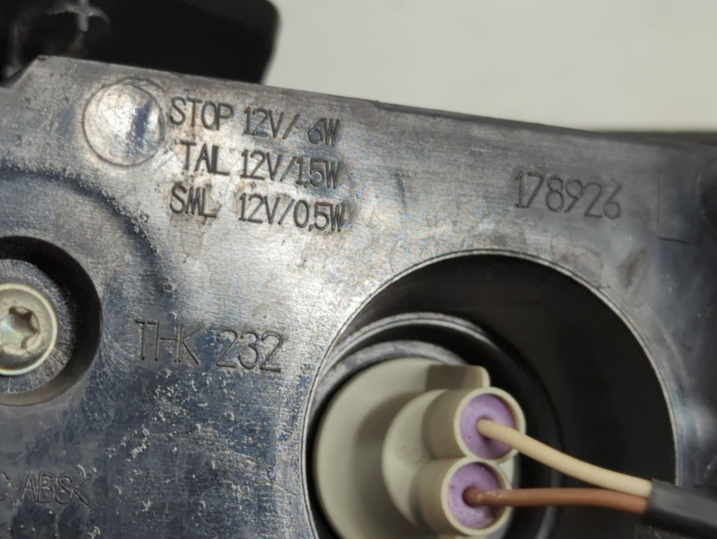 2012-2015 Land Rover Range Rover Evoque Tail Light Assembly Driver Left OEM P/N:178926 Fits Fits 2012 2013 2014 2015 OEM Use