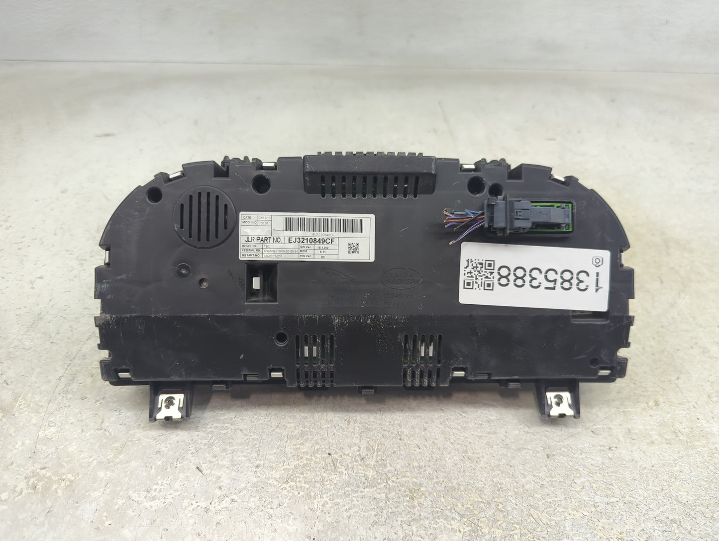 2014-2015 Land Rover Range Rover Evoque Instrument Cluster Speedometer Gauges P/N:EJ3210849CF Fits Fits 2014 2015 OEM Used A
