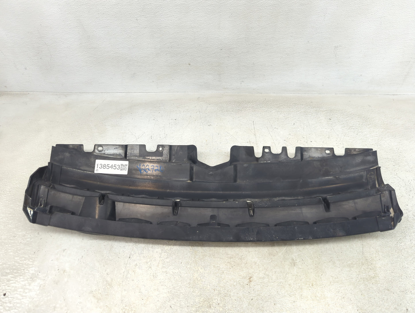 Land Rover Range Rover Evoque Front Grille Bumper Not Included - Oemusedautoparts1.com