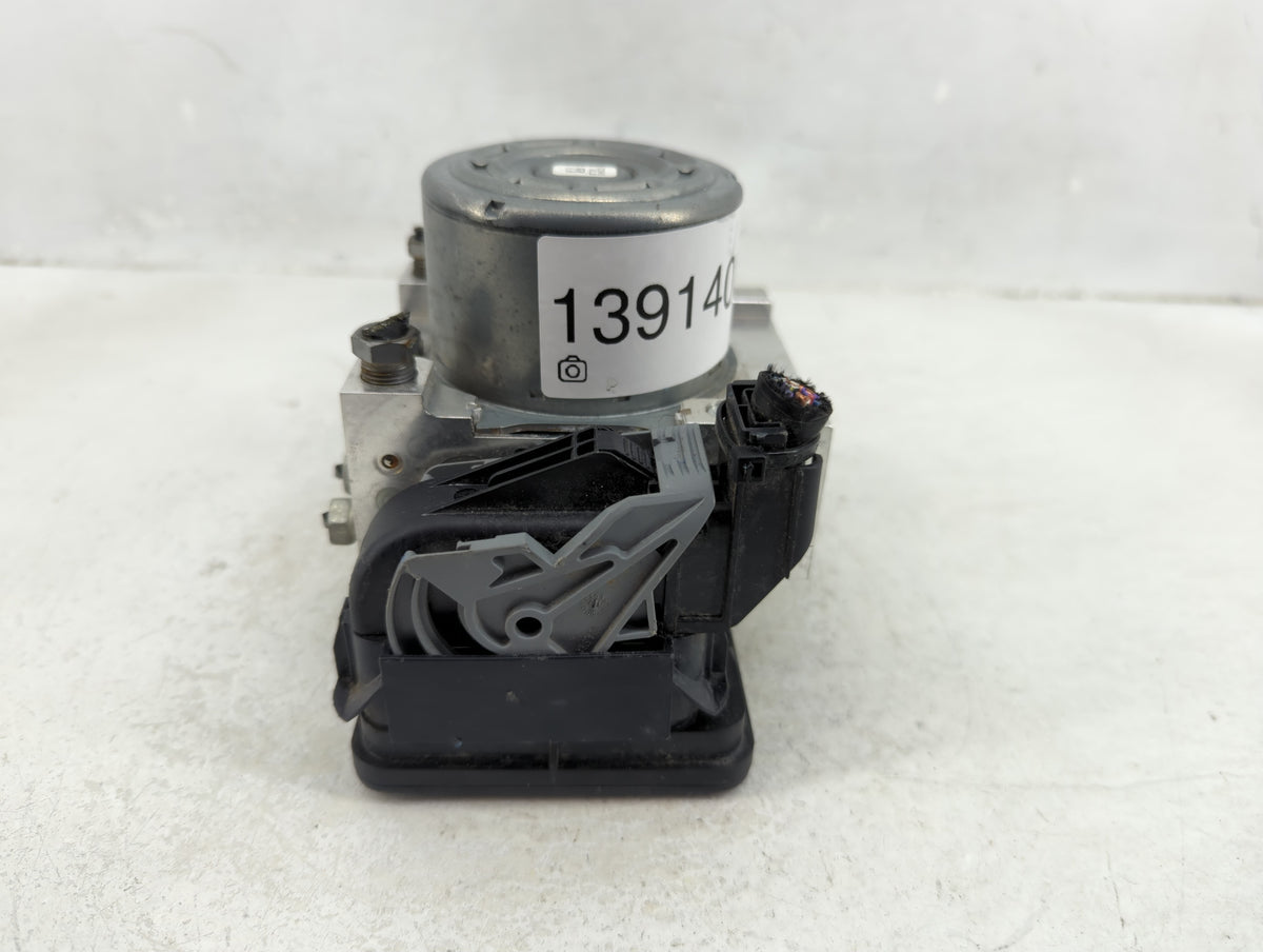 2014-2015 Land Rover Range Rover Evoque Anti-Lock Brake ABS Pump Module Actuator OEM P/N:A426R - 13W50 Fits Fits 2014 2015 O
