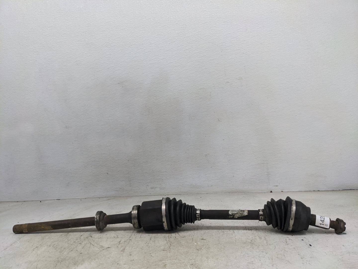 2012 Land Rover Range Rover Evoque Axle Shaft Front Passenger Cv C/v - Oemusedautoparts1.com