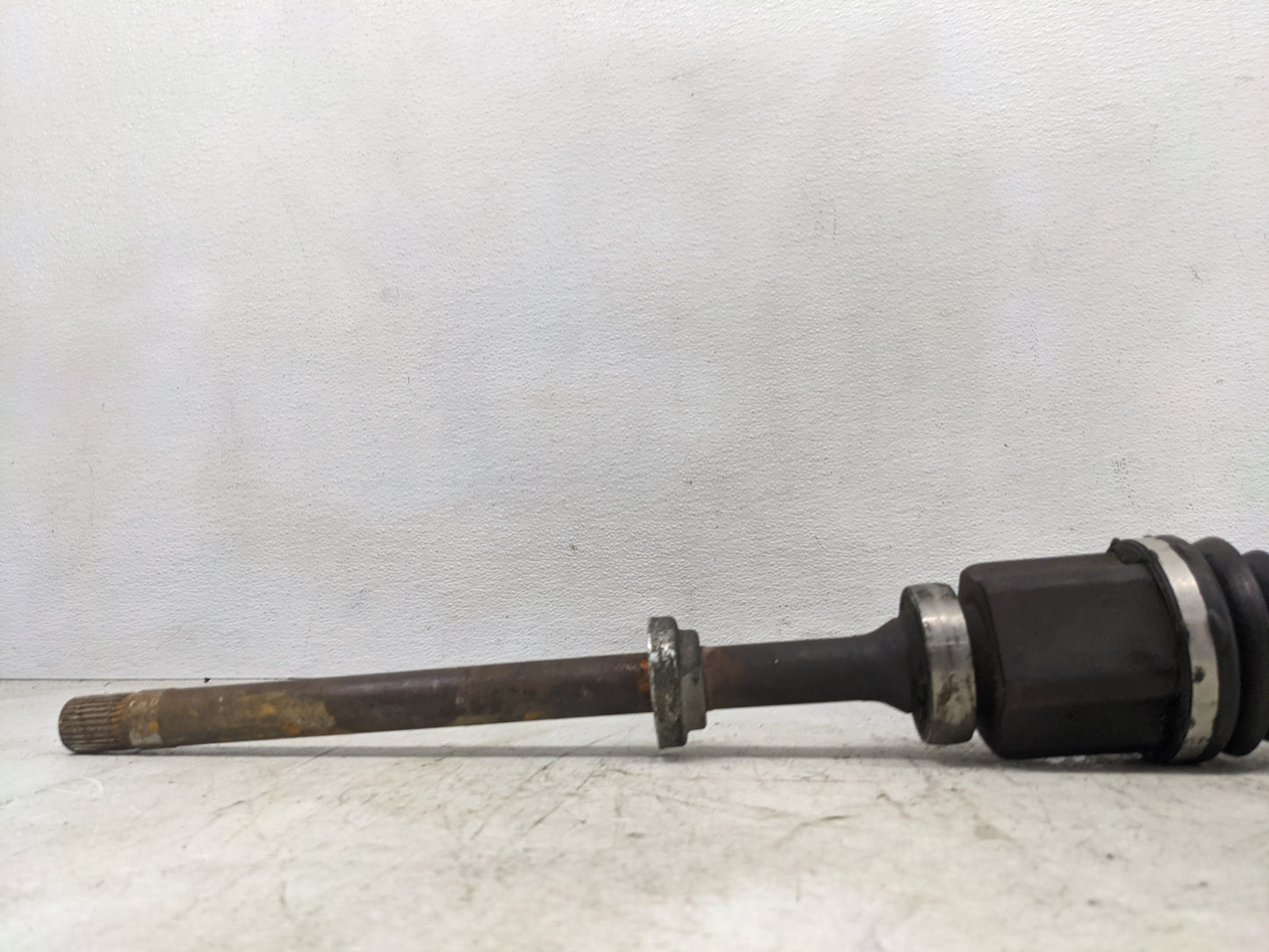 2012 Land Rover Range Rover Evoque Axle Shaft Front Passenger Cv C/v - Oemusedautoparts1.com