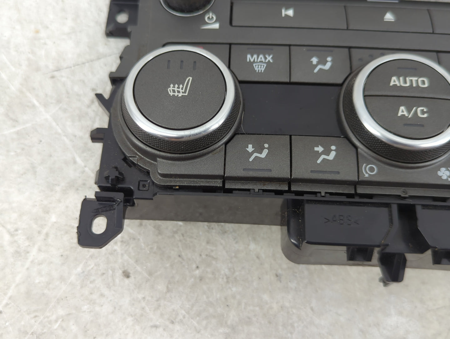 2014-2015 Land Rover Range Rover Evoque Climate Control Module Temperature AC/Heater Replacement P/N:EJ32-14C239-HB Fits OEM