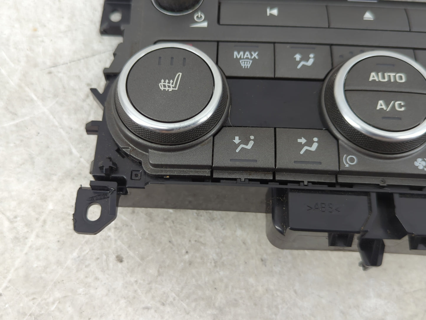 2014-2015 Land Rover Range Rover Evoque Climate Control Module Temperature AC/Heater Replacement P/N:EJ32-14C239-HB Fits OEM