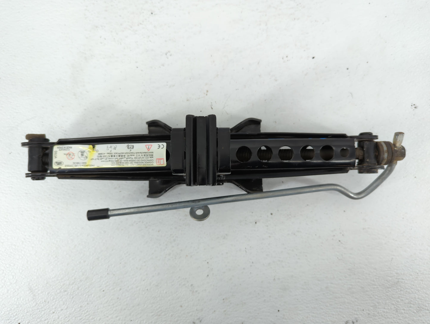 2014 Land Rover Range Rover Evoque Spare Scissor Car Jack - Oemusedautoparts1.com