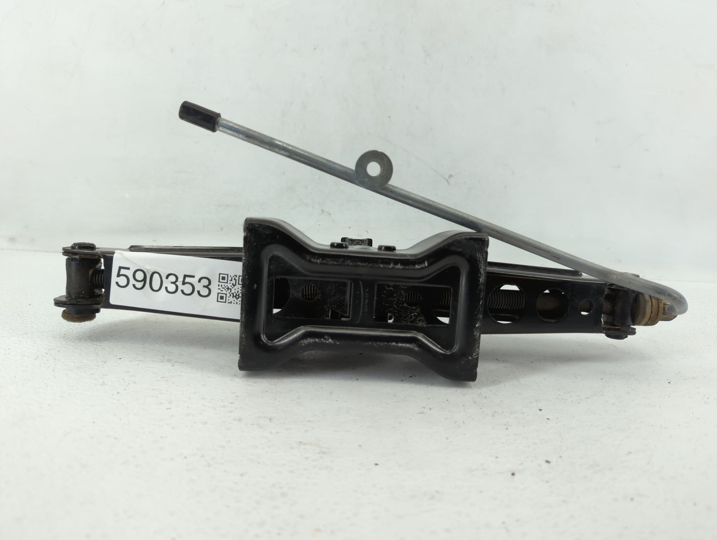 2014 Land Rover Range Rover Evoque Spare Scissor Car Jack - Oemusedautoparts1.com