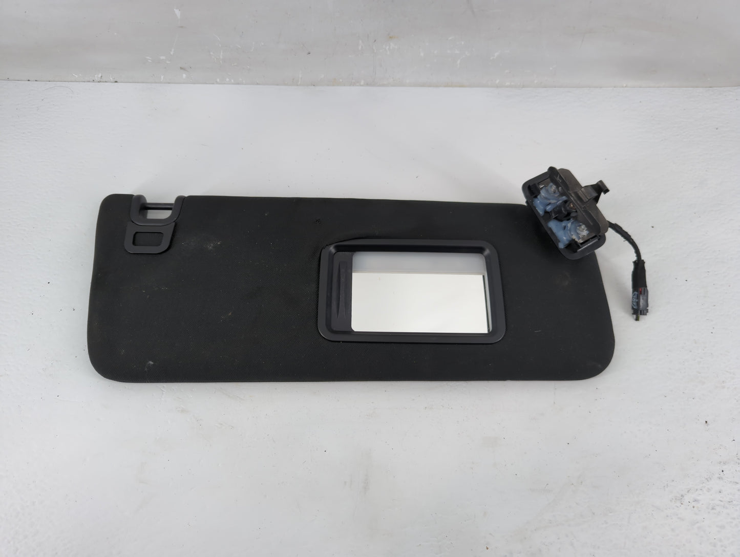 2014-2015 Land Rover Range Rover Sport Sun Visor Shade Replacement Passenger Right Mirror Fits Fits 2014 2015 OEM Used Auto 