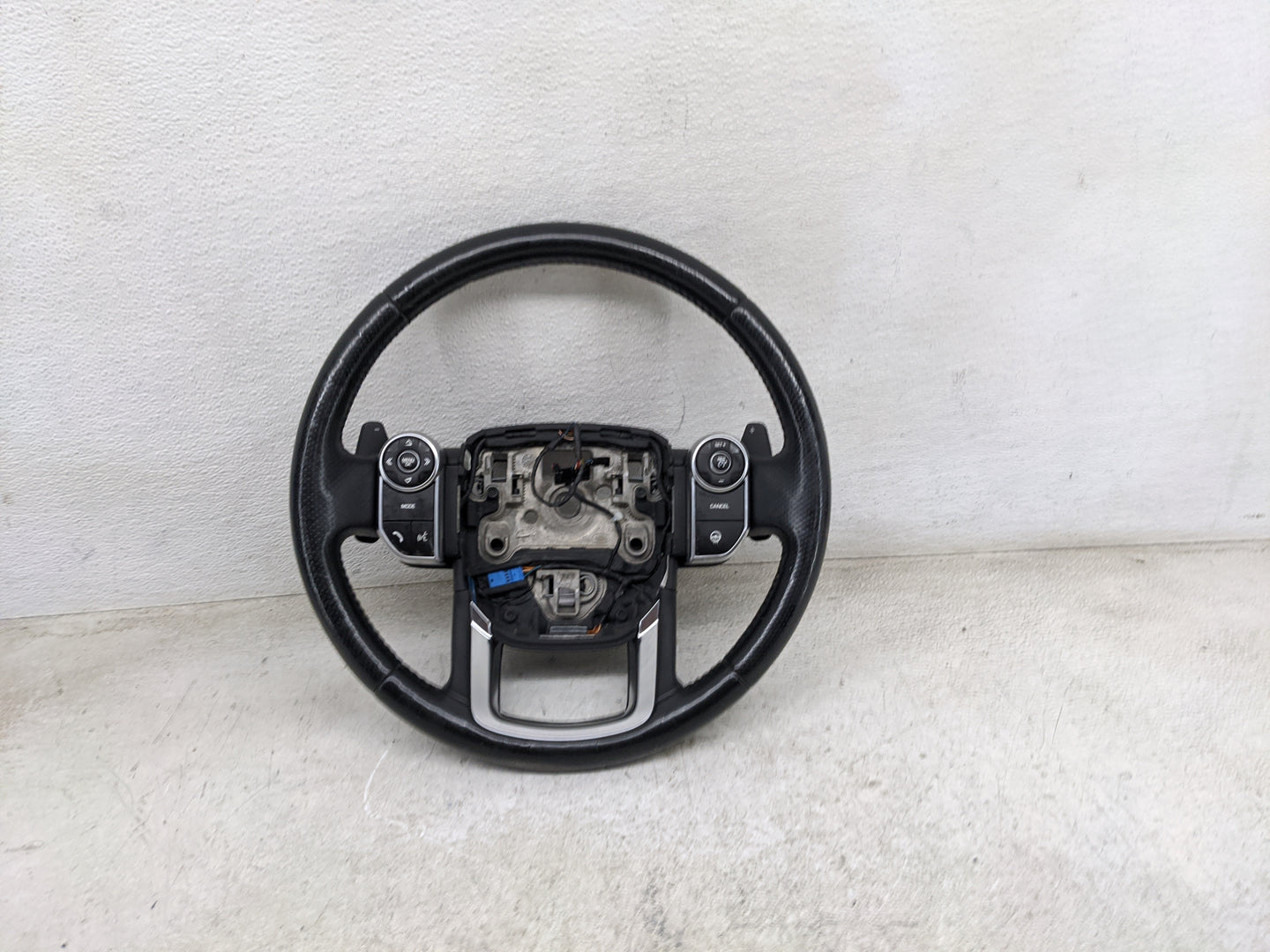 2014 Land Rover Range Rover Sport Steering Wheel Oem Black - Oemusedautoparts1.com