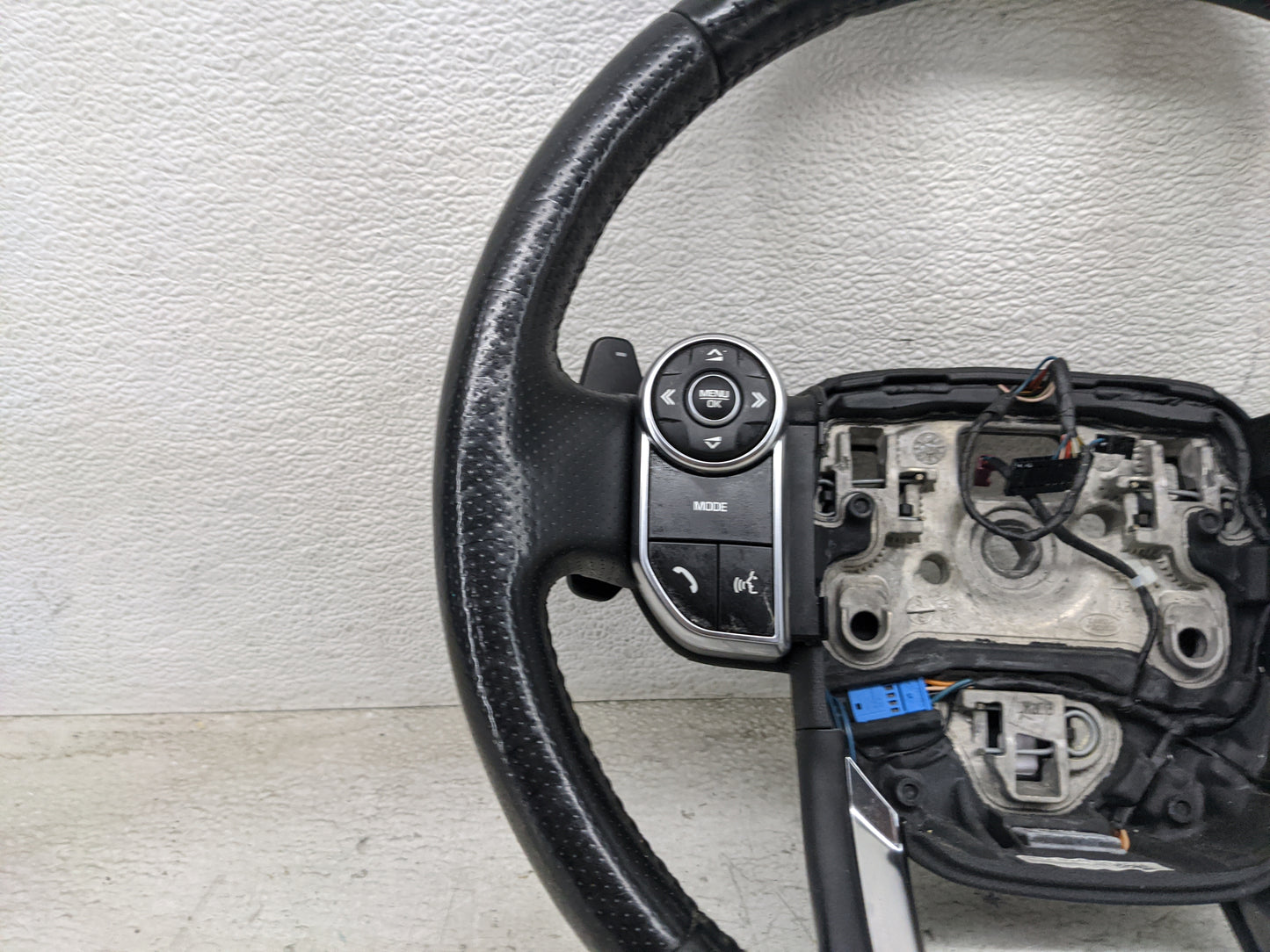 2014 Land Rover Range Rover Sport Steering Wheel Oem Black - Oemusedautoparts1.com