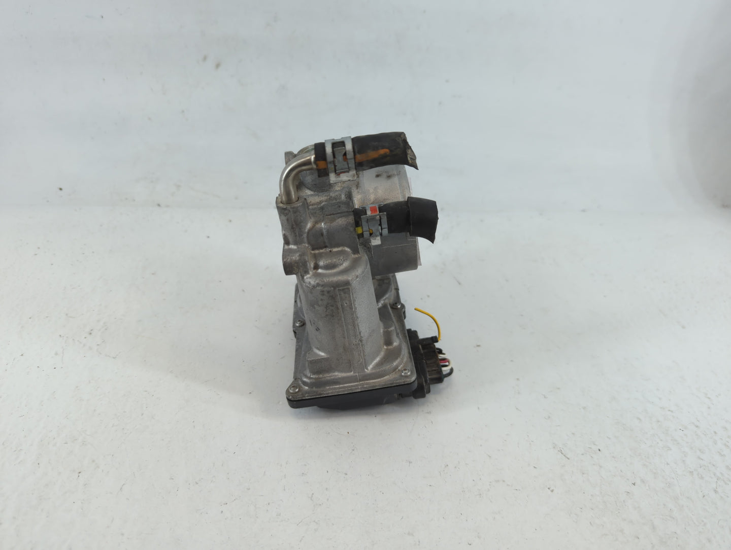 2013-2018 Lexus Es300h Throttle Body P/N:22030-36020 Fits Fits 2012 2013 2014 2015 2016 2017 2018 2019 2020 2021 OEM Used Au