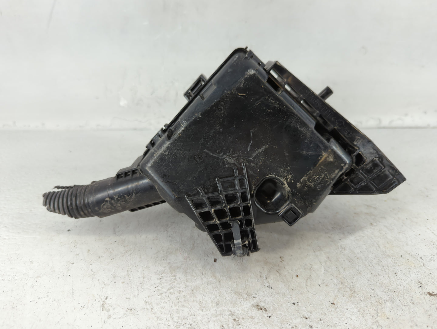 2013-2018 Lexus Es300h Fusebox Fuse Box Panel Relay Module P/N:82662-33490 Fits Fits 2013 2014 2015 2016 2017 2018 OEM Used 