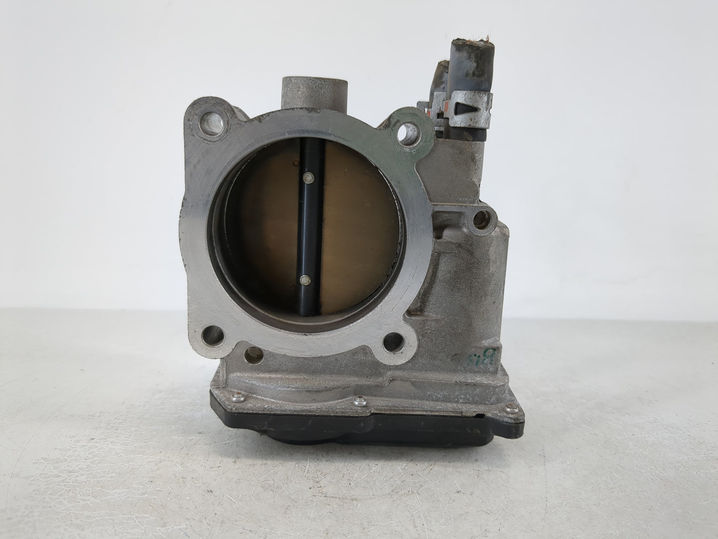 2007-2018 Lexus Es350 Throttle Body P/N:22030-0P050 Fits OEM Used Auto Parts - Oemusedautoparts1.com