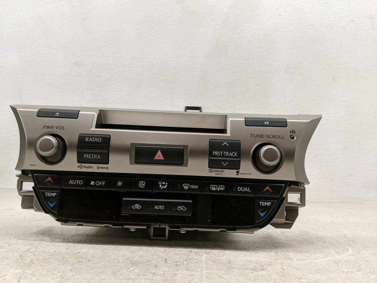 2014 Lexus Es350 Radio AM FM Cd Player Receiver Replacement P/N:8613033450 Fits OEM Used Auto Parts - Oemusedautoparts1.com