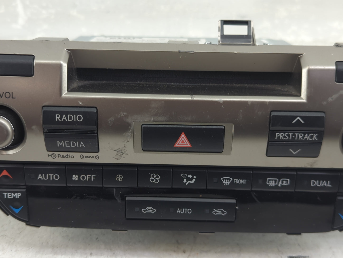 2014 Lexus Es350 Radio AM FM Cd Player Receiver Replacement P/N:86140-33061 Fits OEM Used Auto Parts - Oemusedautoparts1.com