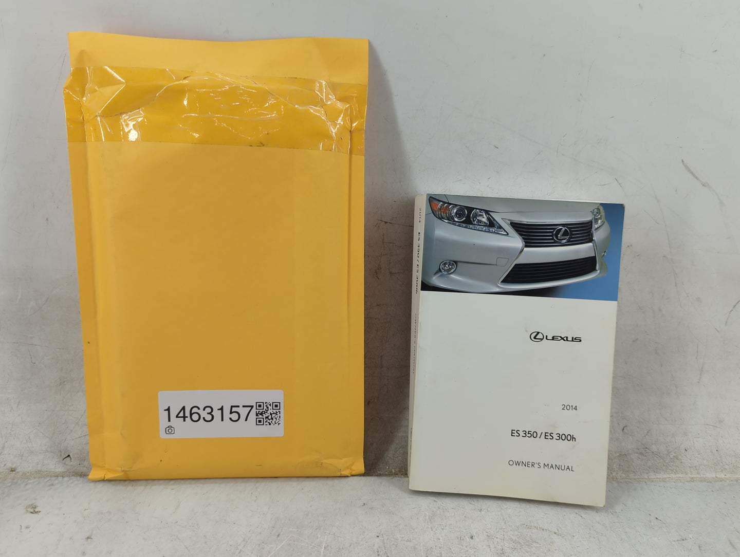 2014 Lexus Es350 Owners Manual Book Guide P/N:OM33A60U 01999-33A60 OEM Used Auto Parts - Oemusedautoparts1.com