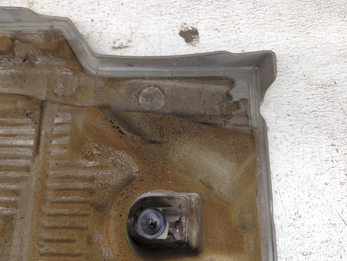 2014 Lexus Es350 Engine Cover Silver - Oemusedautoparts1.com