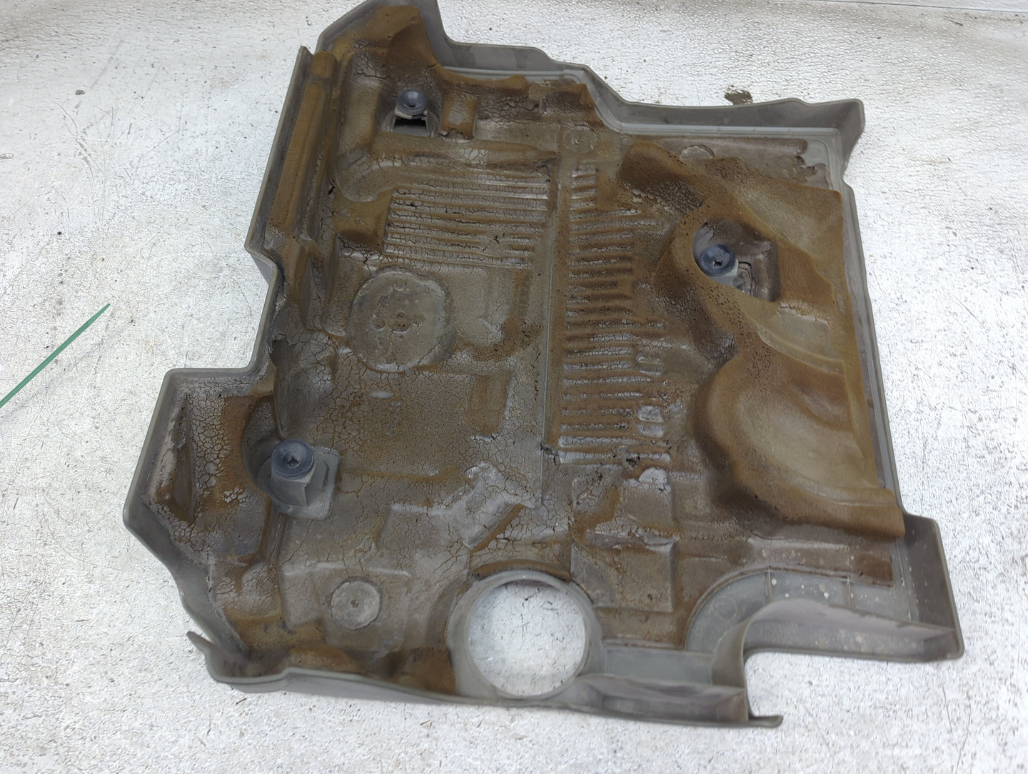 2014 Lexus Es350 Engine Cover Silver - Oemusedautoparts1.com