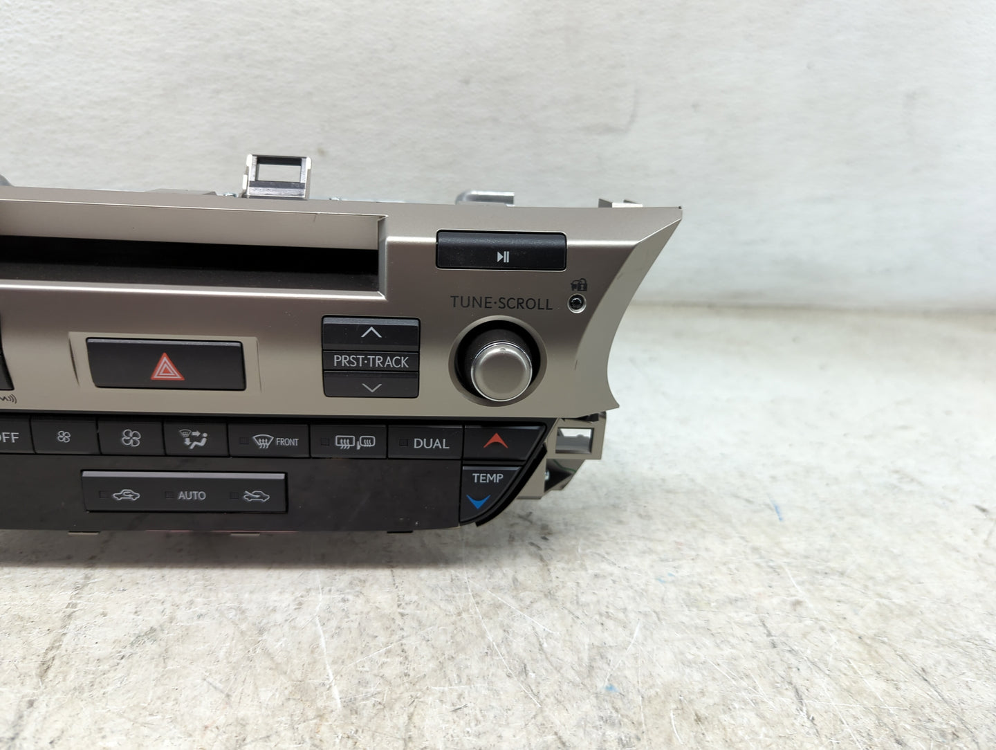 2013-2014 Lexus Es350 Radio AM FM Cd Player Receiver Replacement P/N:86140-33061 CVX-3218, AJDK046 Fits Fits 2013 2014 OEM U