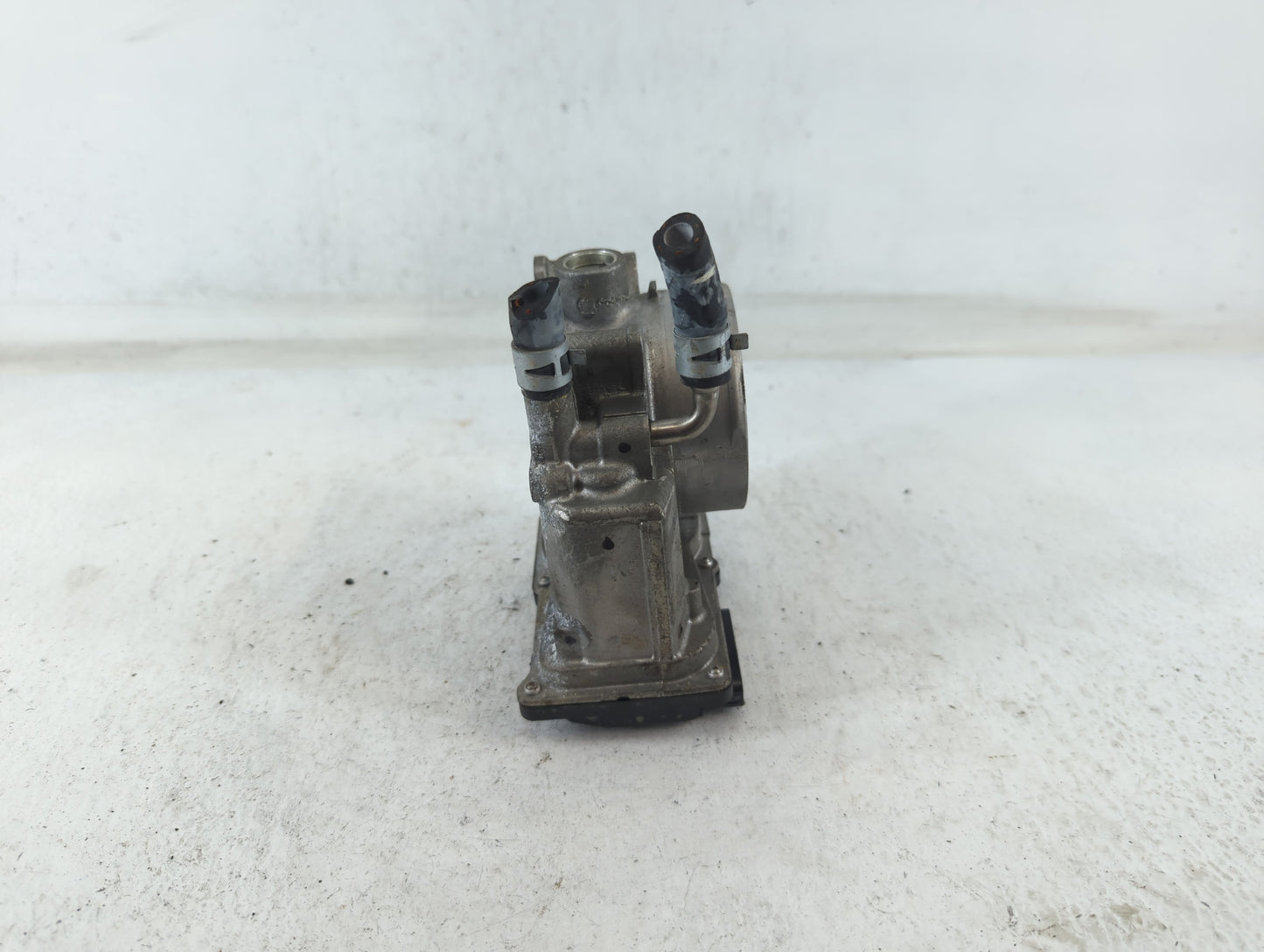 2007-2018 Lexus Es350 Throttle Body P/N:22030-0P050 Fits OEM Used Auto Parts - Oemusedautoparts1.com