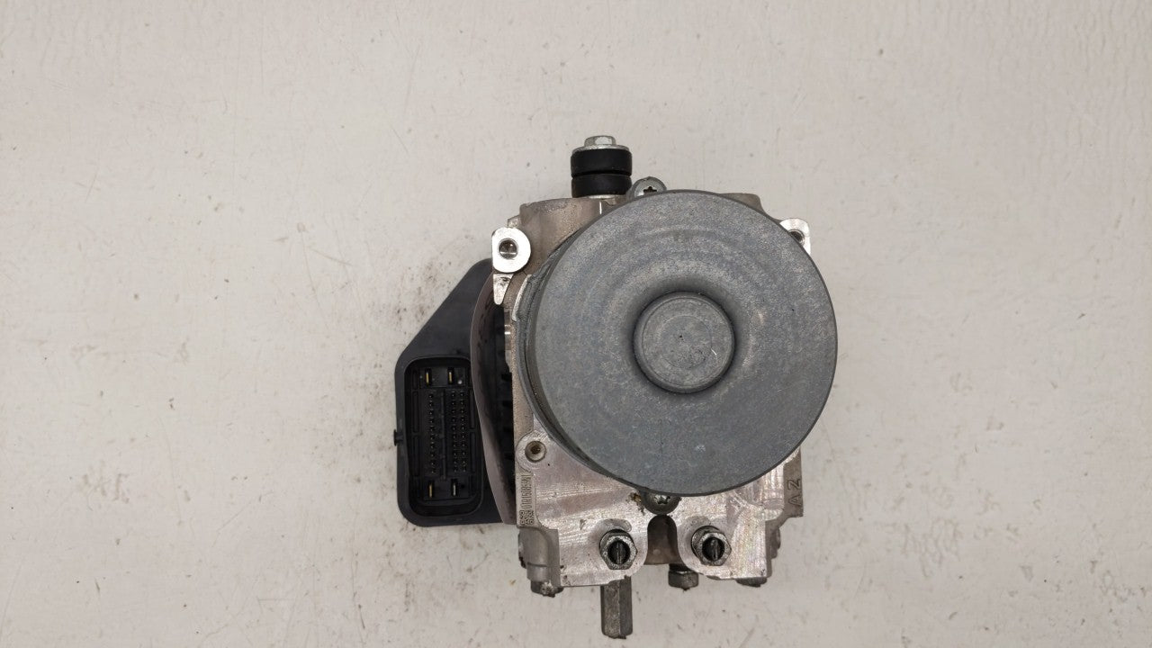 2014-2015 Lexus Is250 ABS Pump Control Module Replacement Fits Fits 2014 2015 OEM Used Auto Parts - Oemusedautoparts1.com
