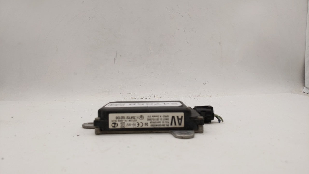 Lexus Is250 Chassis Control Module Ccm Bcm Body Control 88162-07010 - Oemusedautoparts1.com