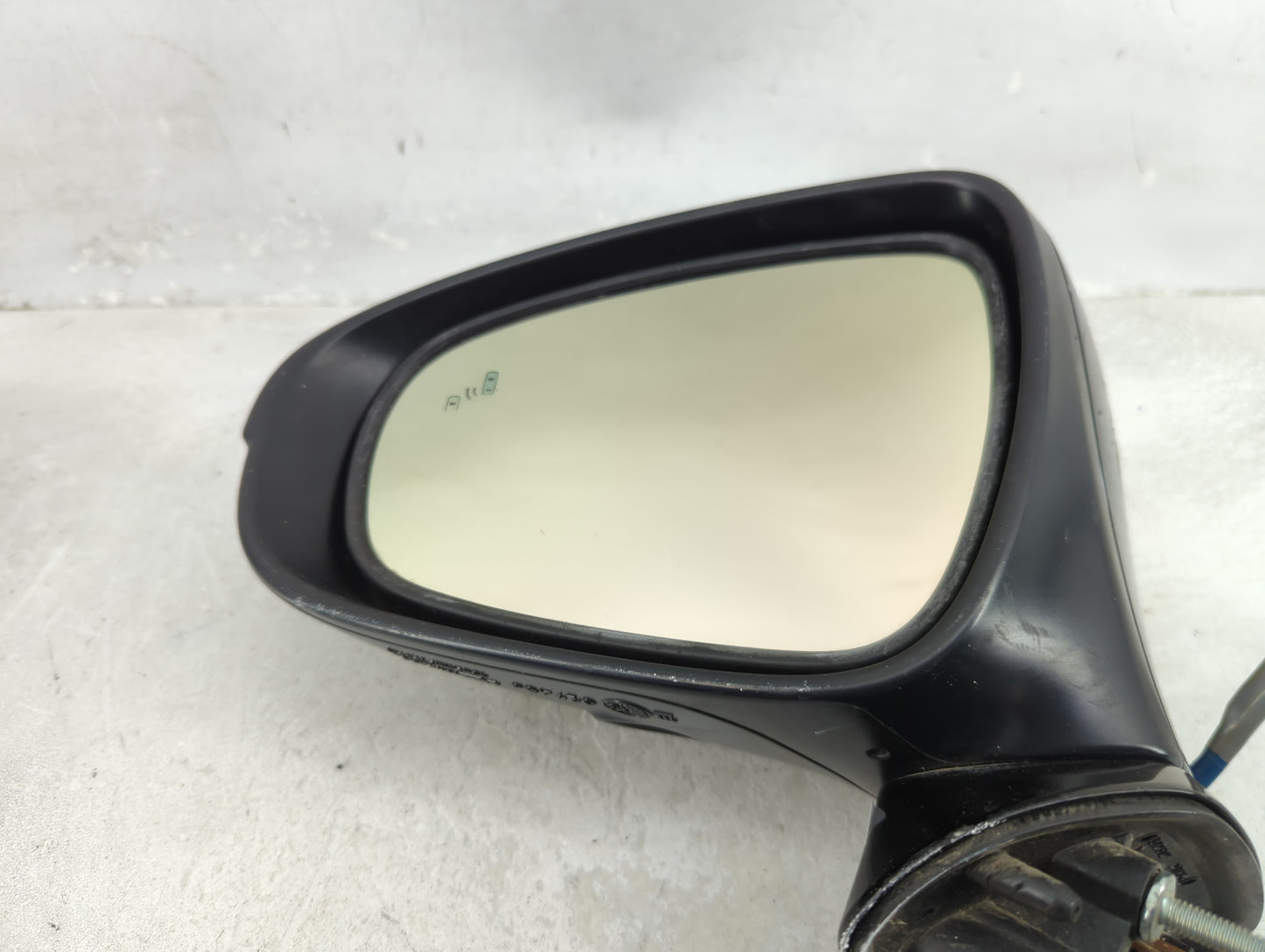 2014-2019 Lexus Is350 Driver Side View Mirror - Left Door Mirror OEM Used - Oemusedautoparts1.com