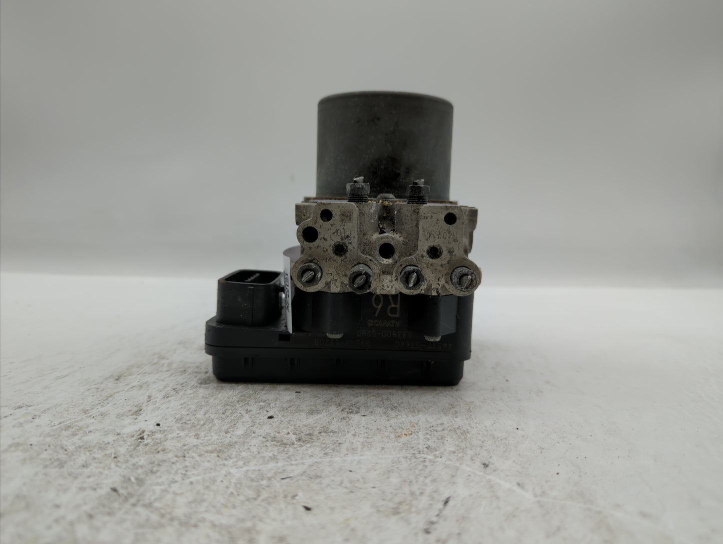 2014 Lexus Is350 ABS Pump Control Module Replacement P/N:44540-53640 Fits Fits 2013 2015 OEM Used Auto Parts - Oemusedautopa