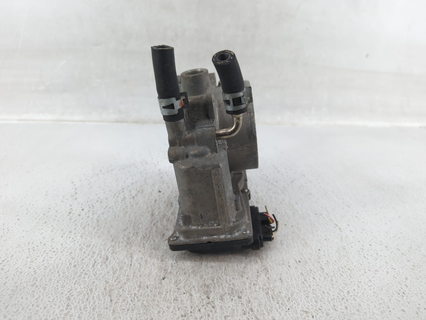 2007-2015 Lexus Rx350 Throttle Body P/N:22030-0P050 Fits OEM Used Auto Parts - Oemusedautoparts1.com