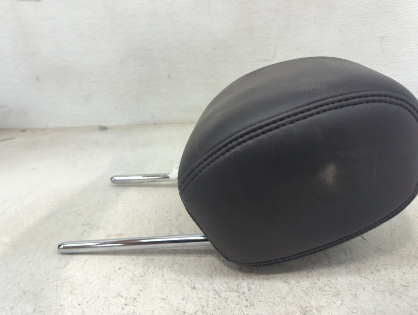 2013-2016 Lincoln Mks Headrest Head Rest Front Driver Passenger Seat Fits Fits 2013 2014 2015 2016 OEM Used Auto Parts - Oem