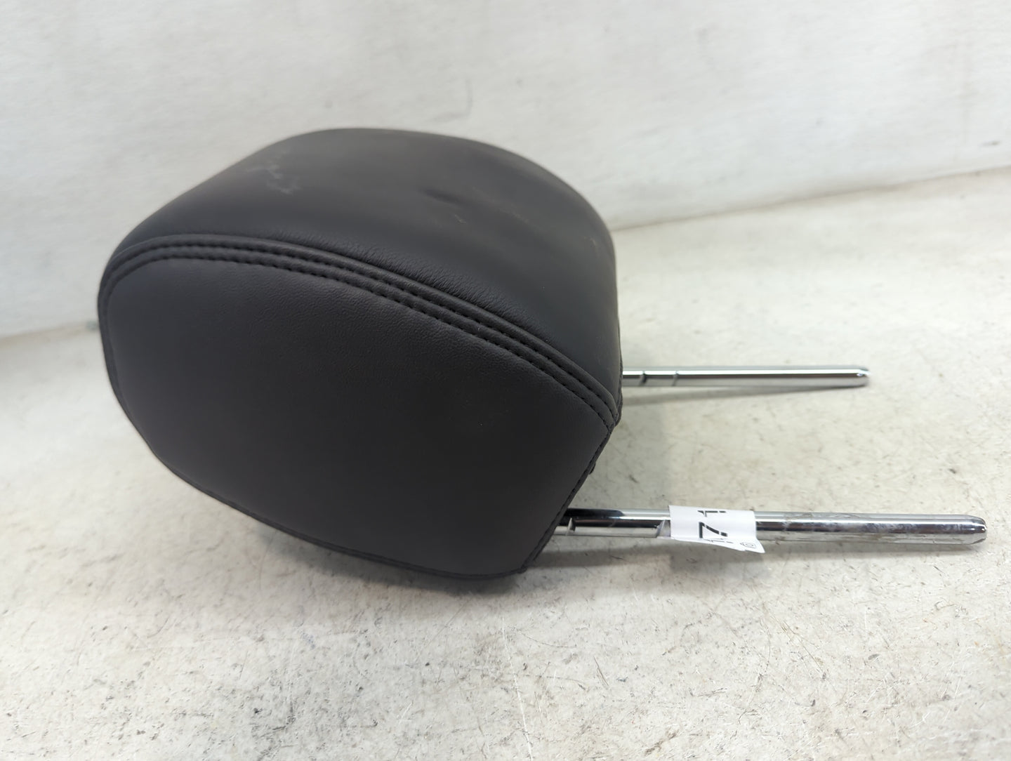 2013-2016 Lincoln Mks Headrest Head Rest Front Driver Passenger Seat Fits Fits 2013 2014 2015 2016 OEM Used Auto Parts - Oem