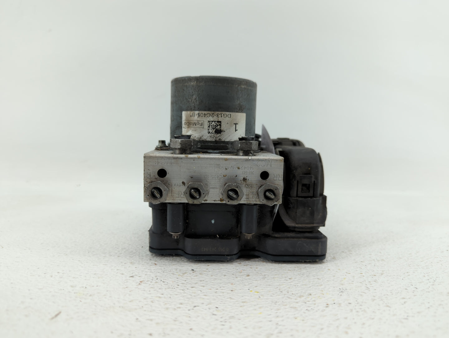 2014-2016 Lincoln Mks ABS Pump Control Module Replacement P/N:FG13-2C405-A DG13-2C405-BA Fits Fits 2014 2015 2016 2017 2018 