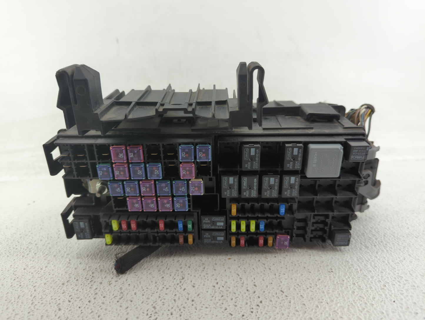 2013-2016 Lincoln Mks Fusebox Fuse Box Panel Relay Module P/N:DG1T-14A003-BA Fits Fits 2013 2014 2015 2016 OEM Used Auto Par
