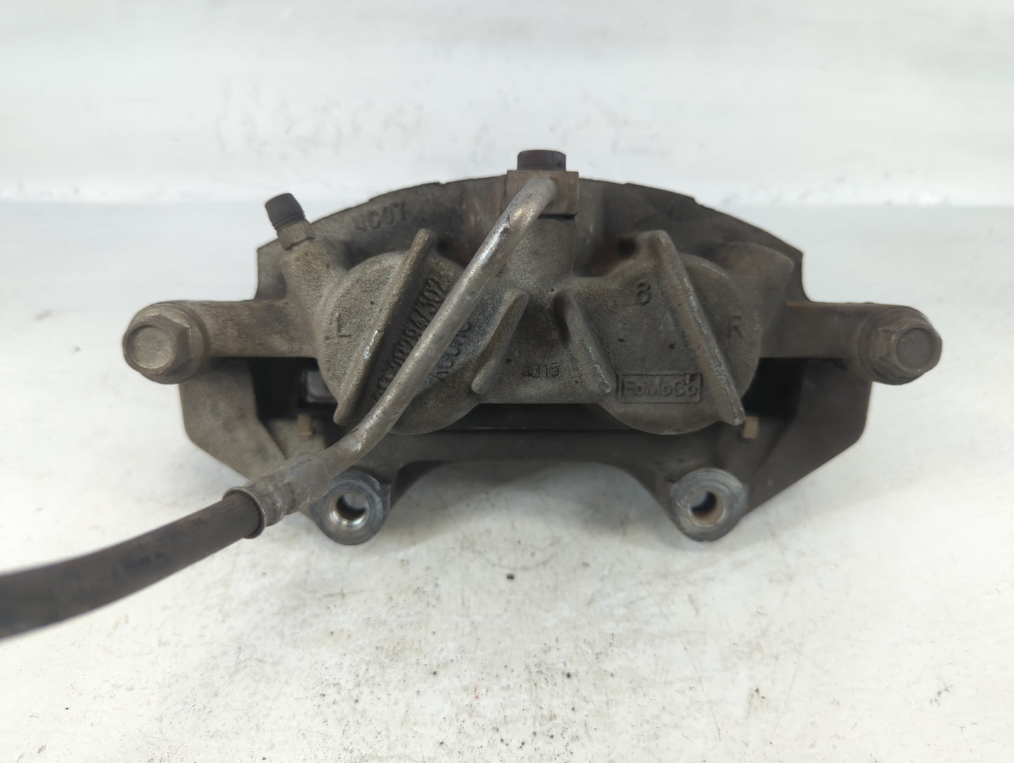 2014-2016 Lincoln Mks Front Driver Left Brake Caliper - Oemusedautoparts1.com