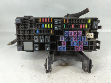 2013-2016 Lincoln Mks Fusebox Fuse Box Panel Relay Module Fits Fits 2013 2014 2015 2016 OEM Used Auto Parts - Oemusedautopar