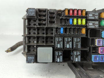 2013-2016 Lincoln Mks Fusebox Fuse Box Panel Relay Module Fits Fits 2013 2014 2015 2016 OEM Used Auto Parts