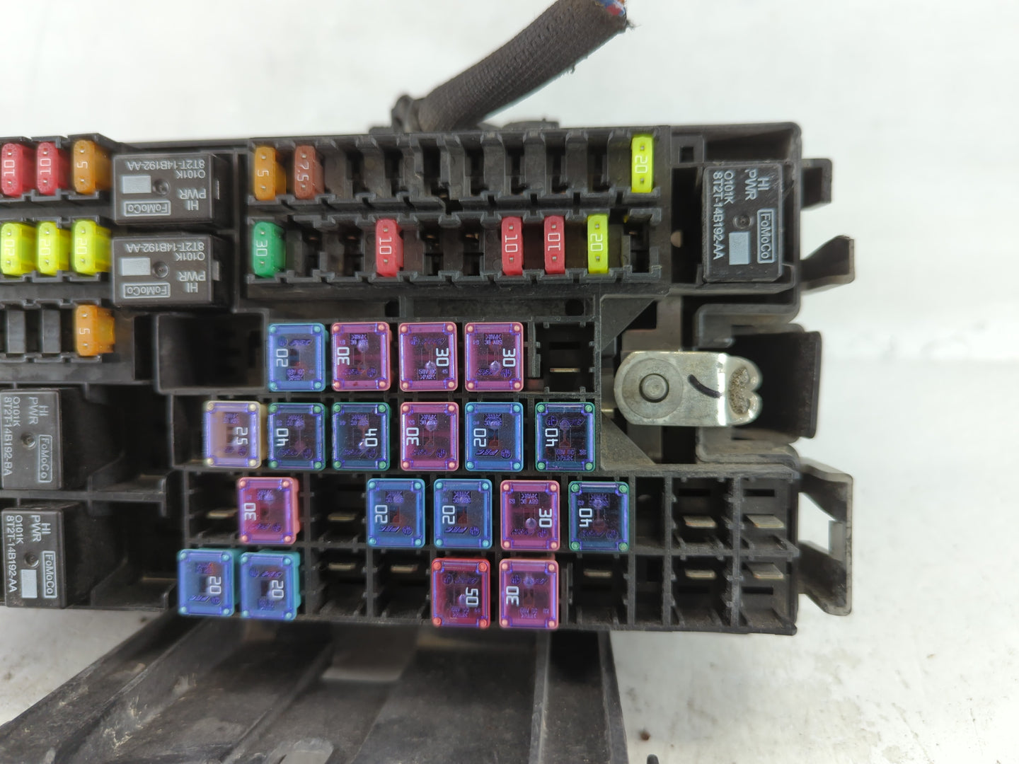 2013-2016 Lincoln Mks Fusebox Fuse Box Panel Relay Module Fits Fits 2013 2014 2015 2016 OEM Used Auto Parts - Oemusedautopar