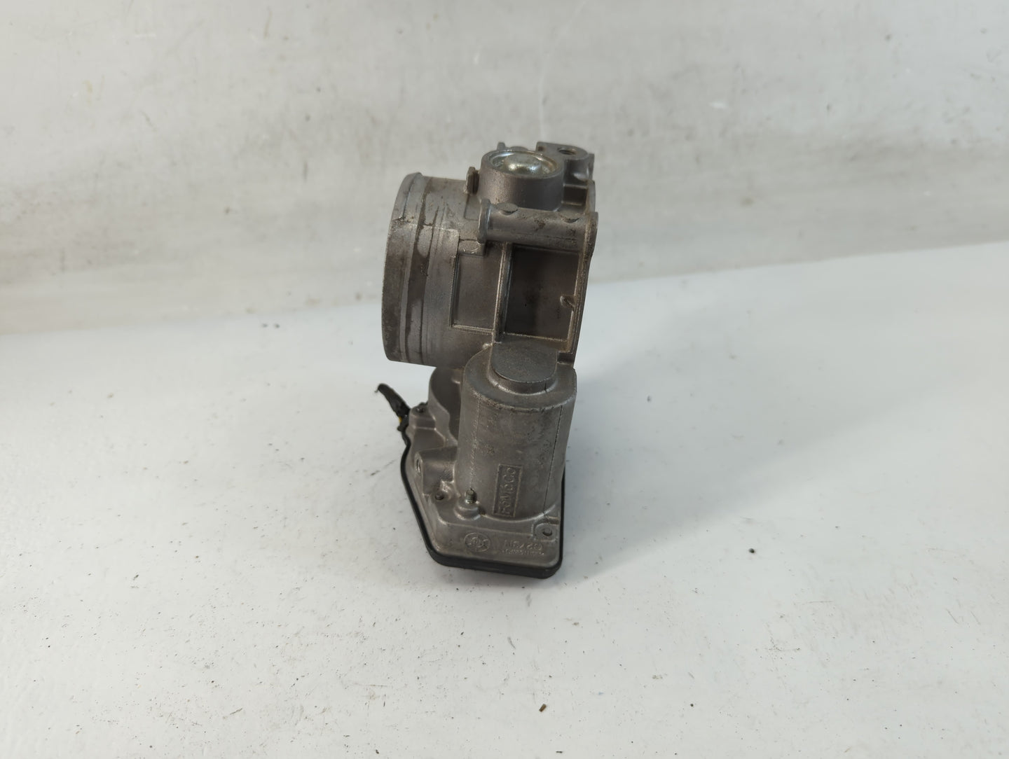 2013-2016 Lincoln Mks Throttle Body P/N:AT4E-EH 141184000475 Fits Fits 2011 2012 2013 2014 2015 2016 2017 2018 2019 OEM Used