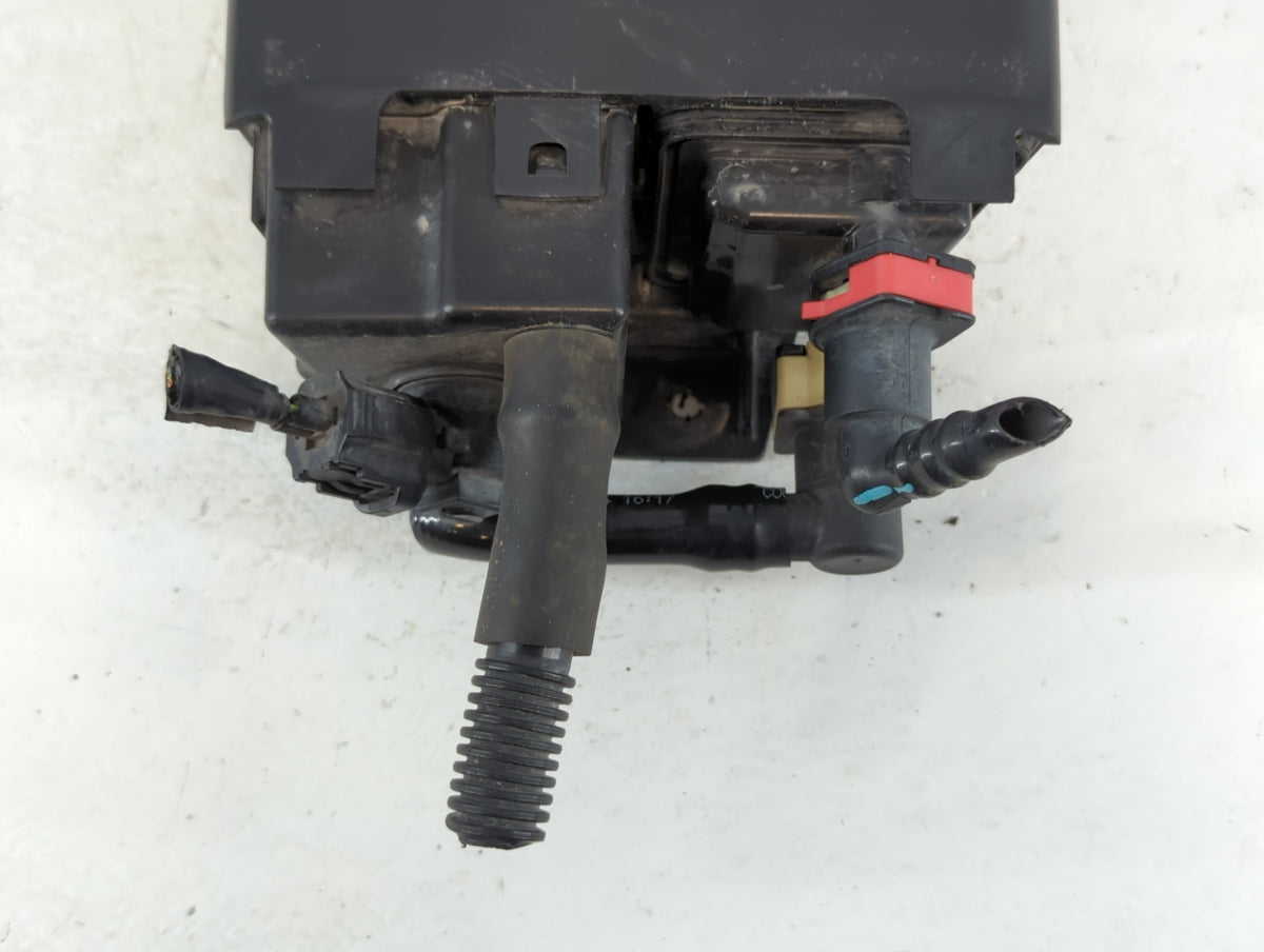 2014 Lincoln Mks Fuel Vapor Charcoal Canister - Oemusedautoparts1.com