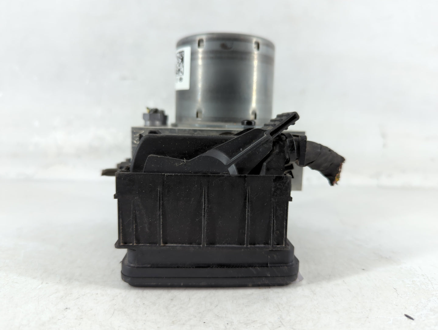 2014-2016 Lincoln Mks ABS Pump Control Module Replacement P/N:58920-2M840 Fits Fits 2014 2015 2016 2017 2018 2019 OEM Used A
